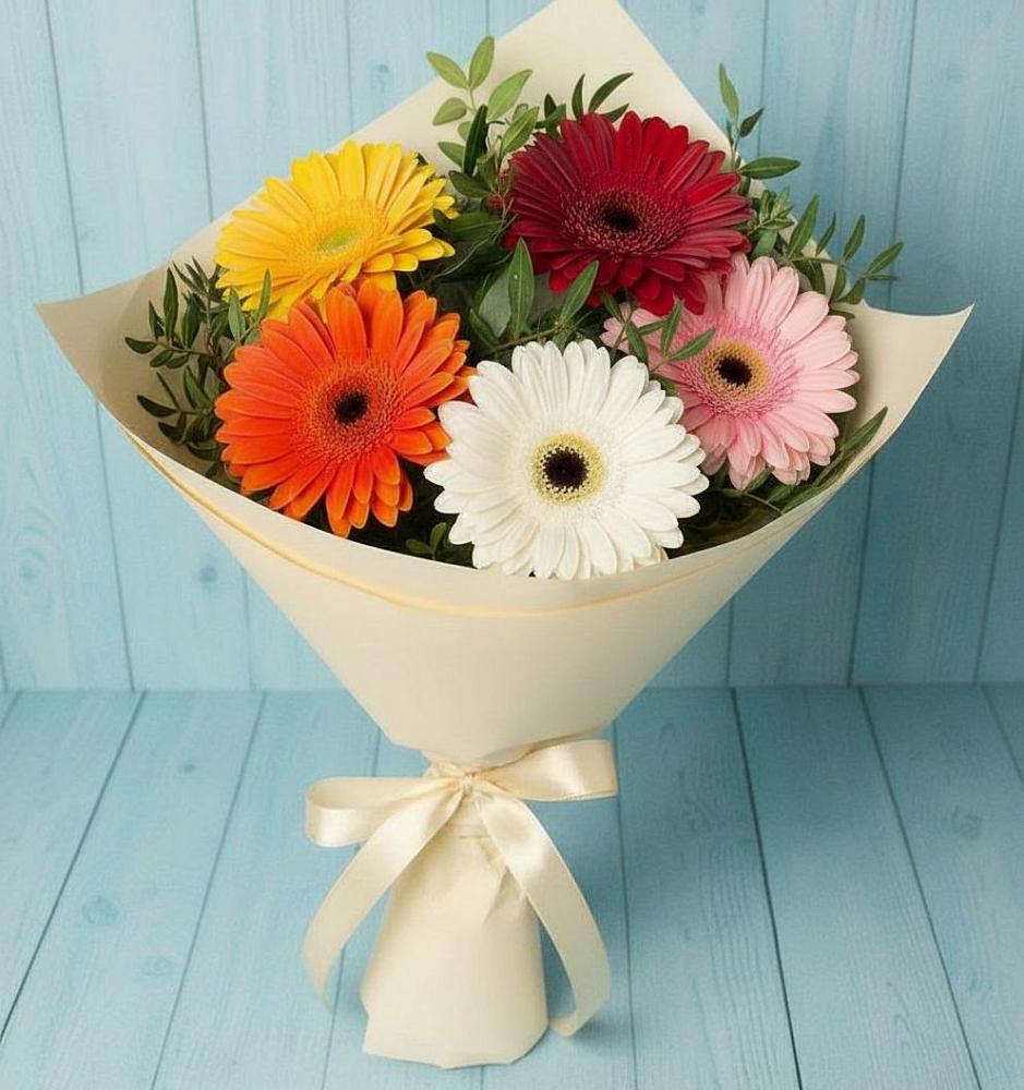 Букет праздник в Кезе Букет цветов из: Герберы в Кезе
