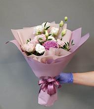 Букет Легкое дыхание в Кезе Букет цветов из:  Розы и Лизиантусы в Кезе