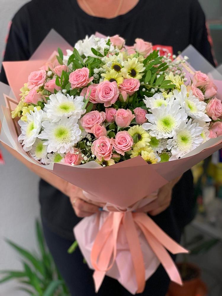 Букет юношеские грезы в Кезе Букет цветов из: Розы и Хризантемы в Кезе