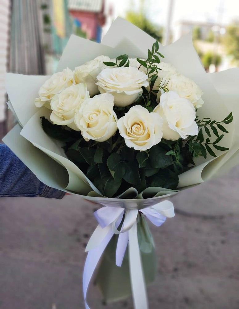 Букет Белые розы Проуд в Кезе