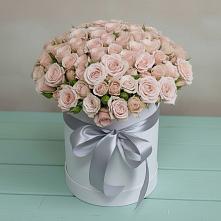 Композиция утонченная красота в Кезе Цветочная композиция из Розы в шляпной коробке в Кезе