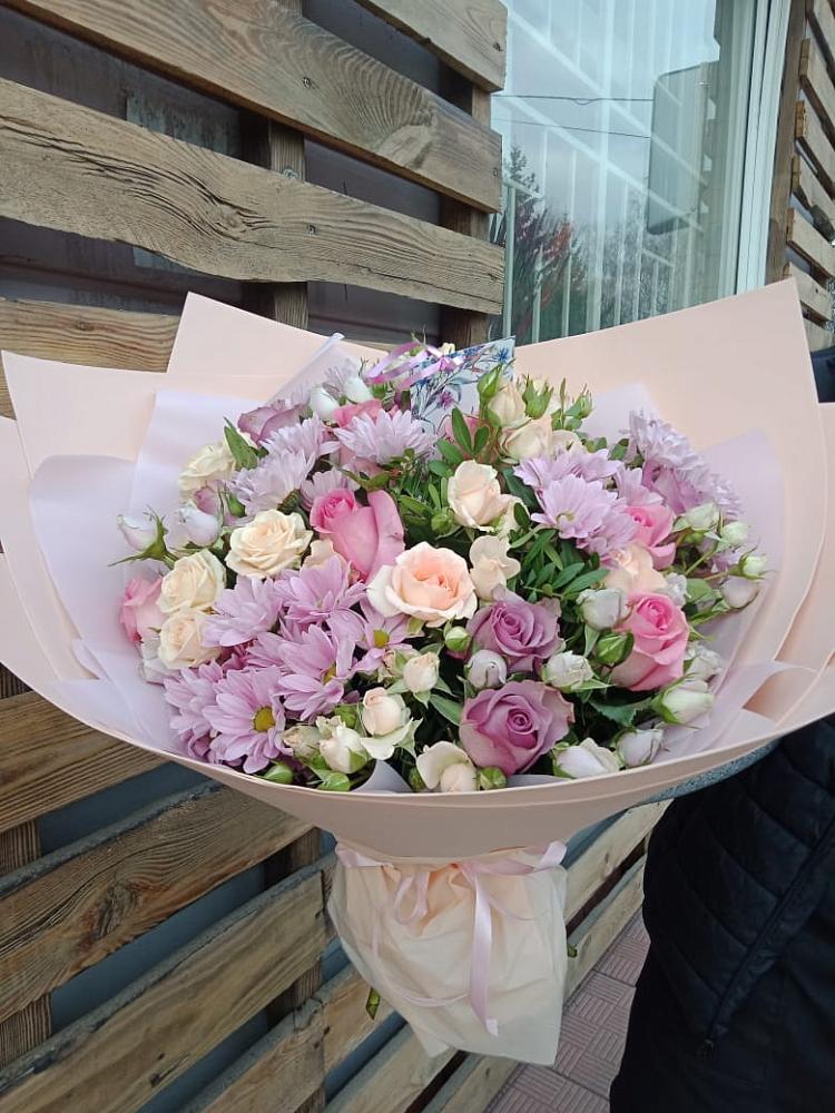 Букет фея в Кезе Букет цветов из: Розы и Хризантемы в Кезе