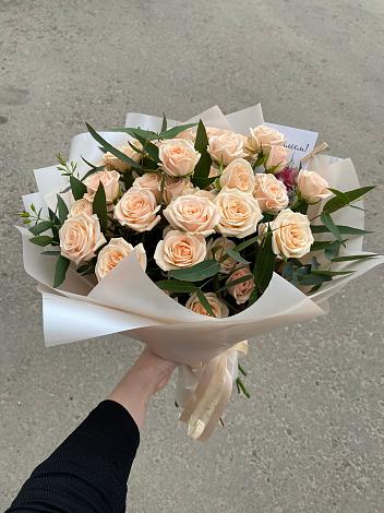 Букет Кремовые розы Латте в Кезе