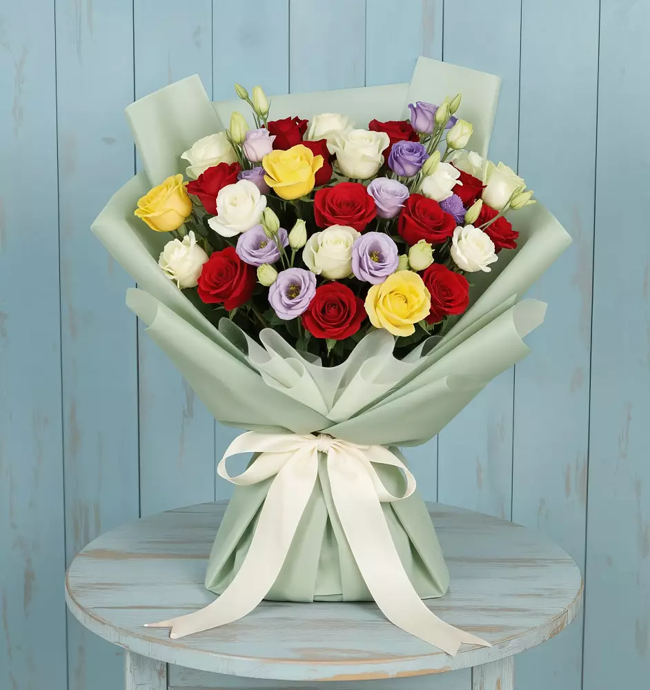 Букет Модная красотка в Кезе Букет цветов из: Розы в Кезе