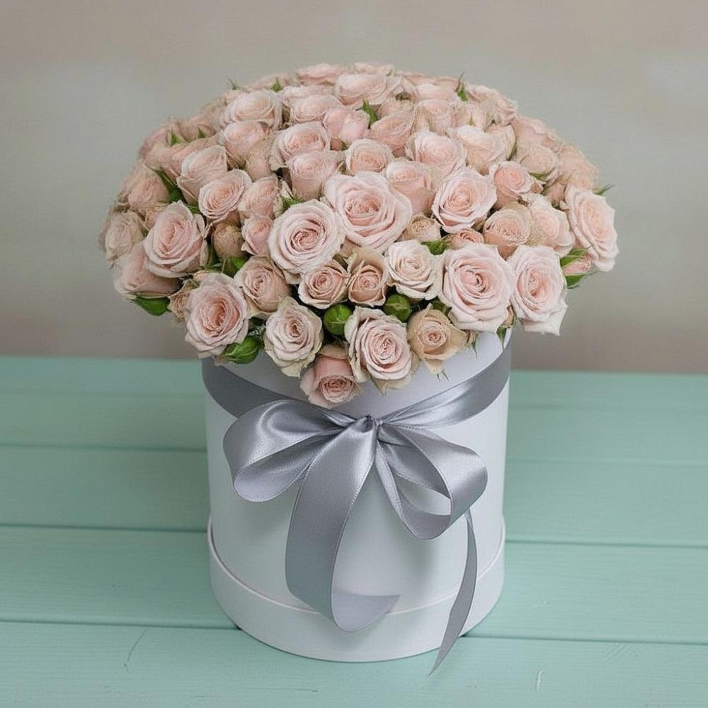 Композиция утонченная красота в Кезе Цветочная композиция из Розы в шляпной коробке в Кезе